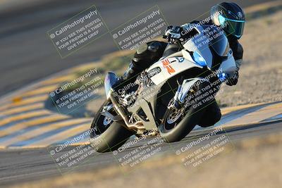 media/Oct-06-2024-Race Pace (Sun) [[d7d39ec7ad]]/1-Turn 10 (730am)/